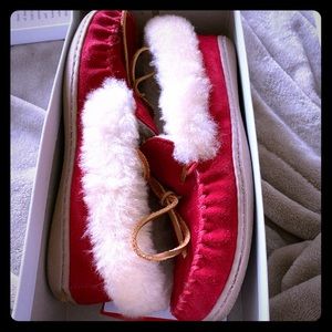 Minnetonka fur lined moccasins